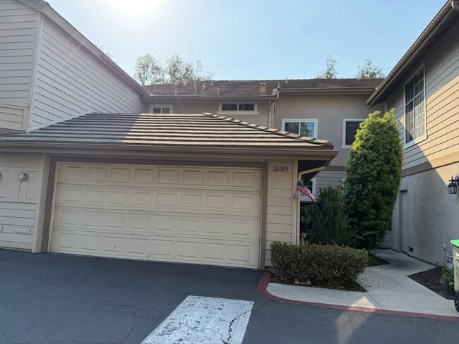 Building Photo - 26009 Atherton Ave