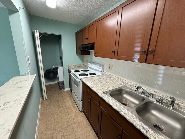 Foto del edificio - 1925 N Hicks Rd