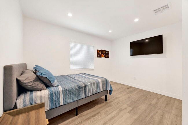 Foto del edificio - 2206 N Brighton St