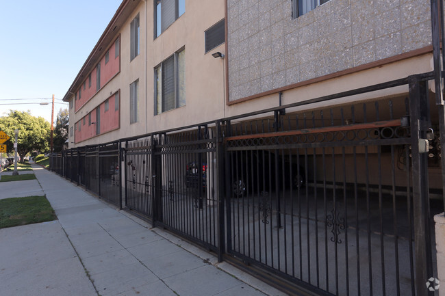 Foto del edificio - Elmwood Terrace