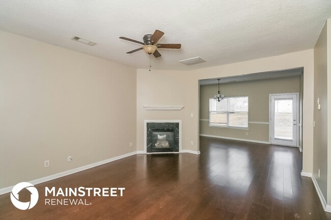 Foto del edificio - 378 Haverhill Ln