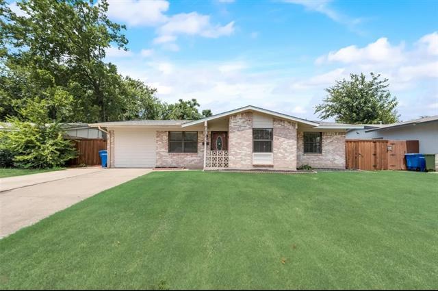 Foto principal - 2429 Towerwood Dr