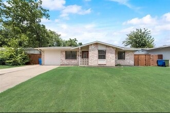 Building Photo - 2429 Towerwood Dr