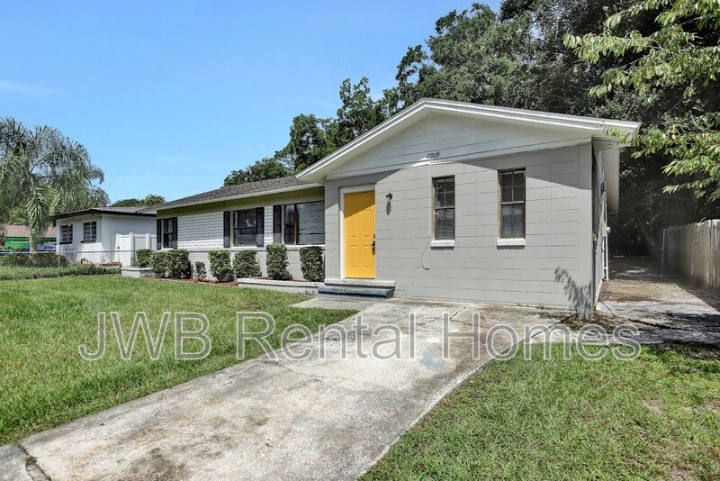 Foto principal - 2909 Aubrey Ave