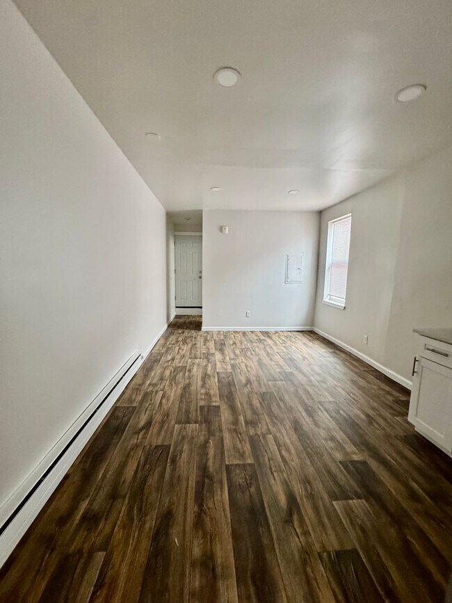 Foto del edificio - 3414 Frankford Ave