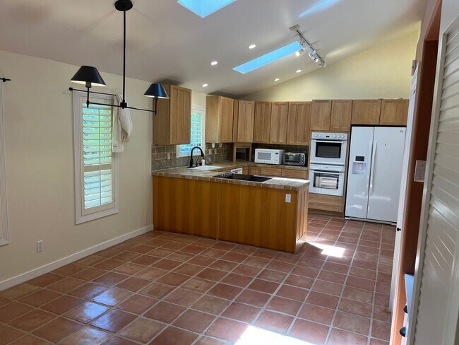 Foto del edificio - Amazing North Bay Oasis in coveted area of...