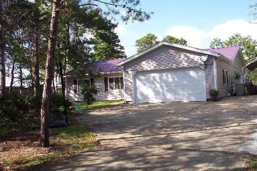 Building Photo - 100 Fairway Dr