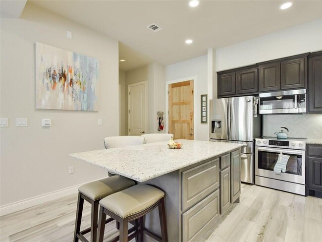 Building Photo - 104 Bella Toscana Ave