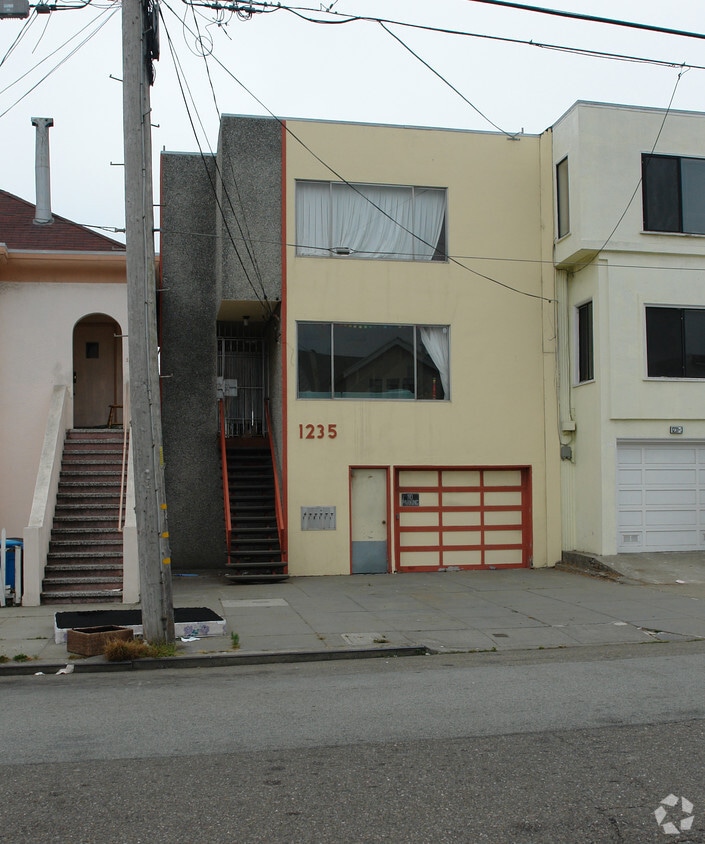 Building Photo - 1235 46th Ave