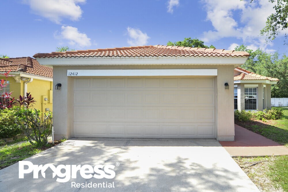 Primary Photo - 10452 Coconut Grove Ln