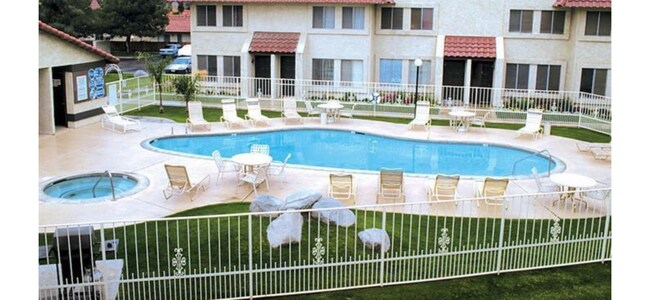 Foto del edificio - 82567 Avenue 48