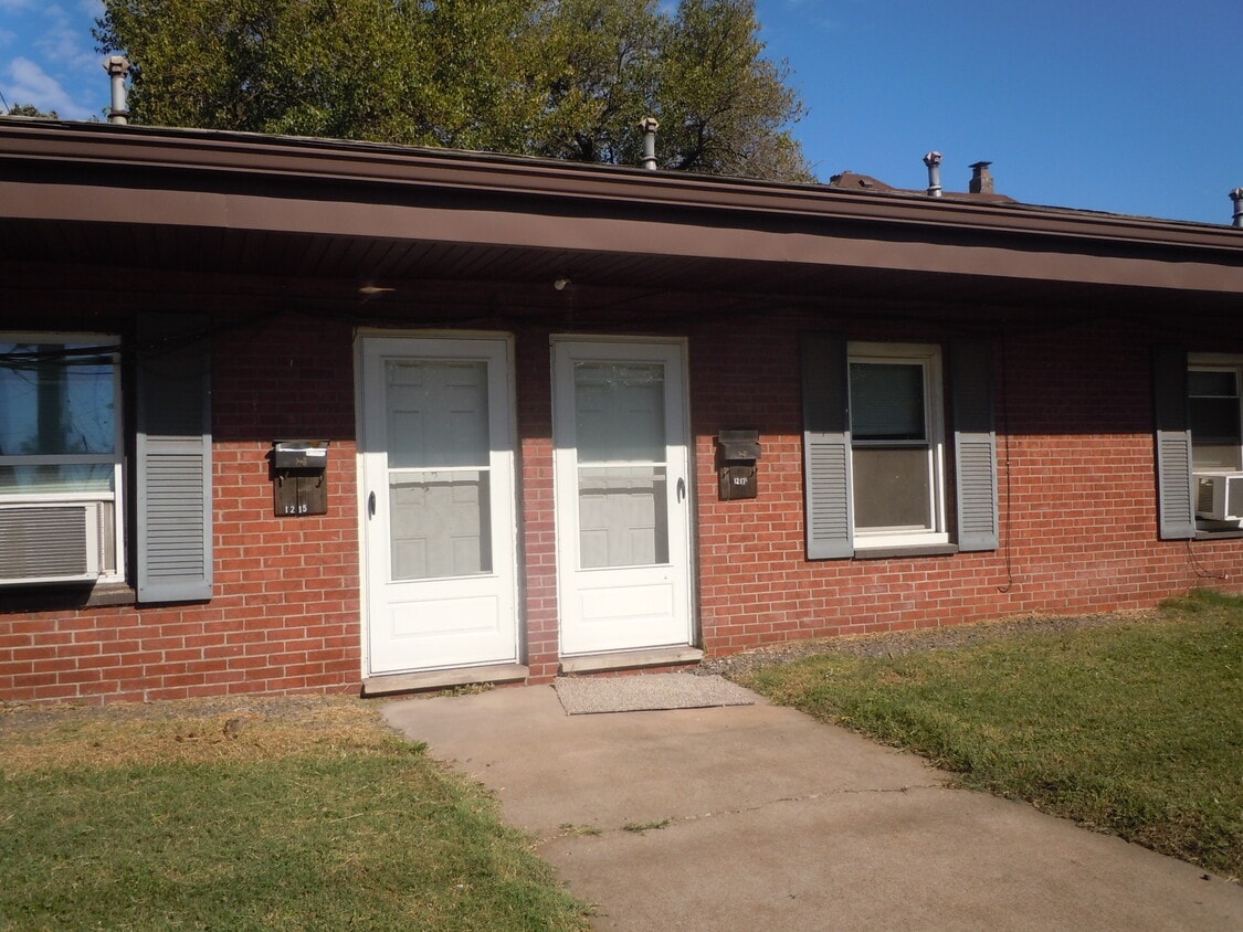 1217 22nd St Unit *, Granite City, IL 62040 Condo for Rent in Granite City, IL