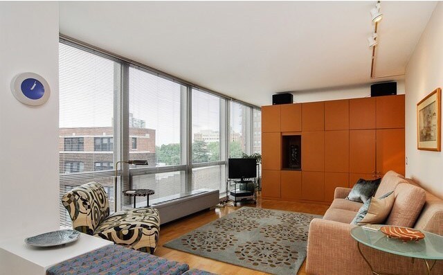 Building Photo - 2400 N Lakeview Ave