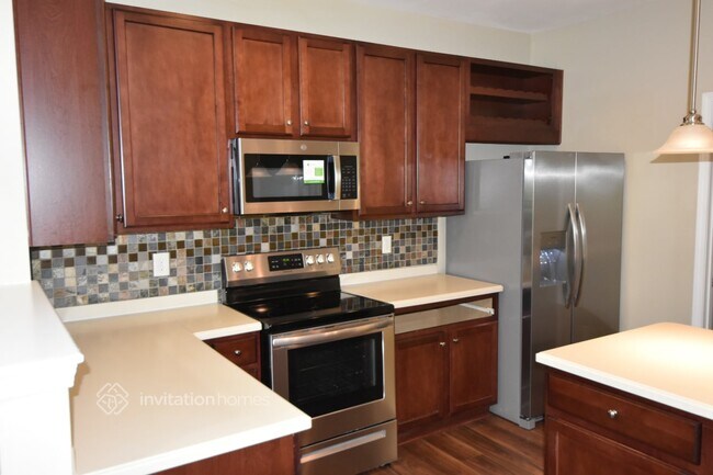 Building Photo - 5011 Miller Dr