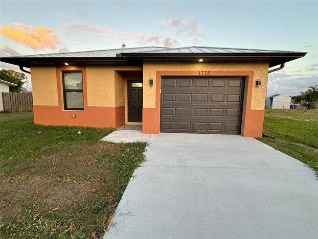 Foto del edificio - 1775 Glenway Ct