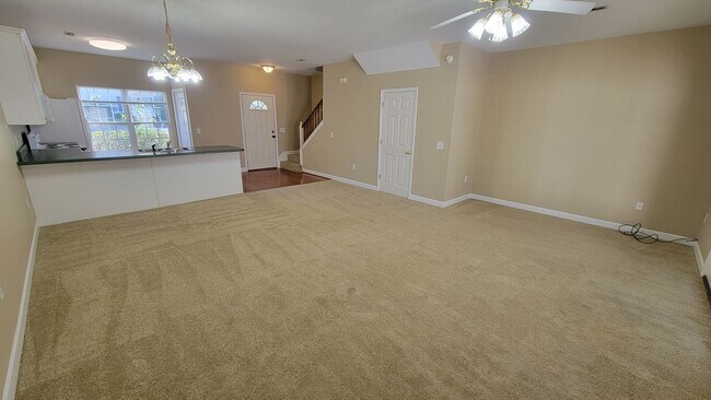 Foto del edificio - 3 Bed, 2 Bath Townhome in Mauldin is Avail...