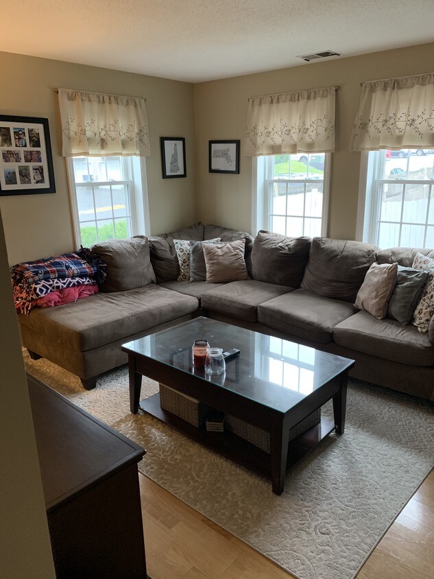 129 Lowell St, Peabody, MA 01960 Townhome Rentals in Peabody MA