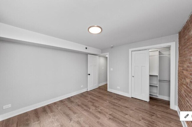 Foto del edificio - 2 bedroom in Chicago IL 60610
