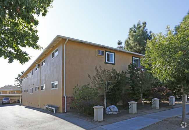 Foto del edificio - Los Gatos Garden Apartments