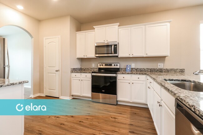 Building Photo - 25381 Cypress Bend Dr