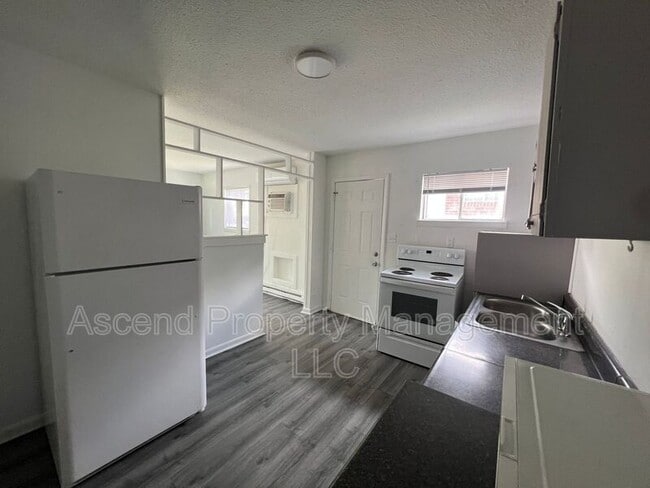 Foto del edificio - 1206 Sholar Ave