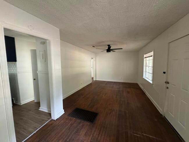 Photo - 1734 Dixie Dr House