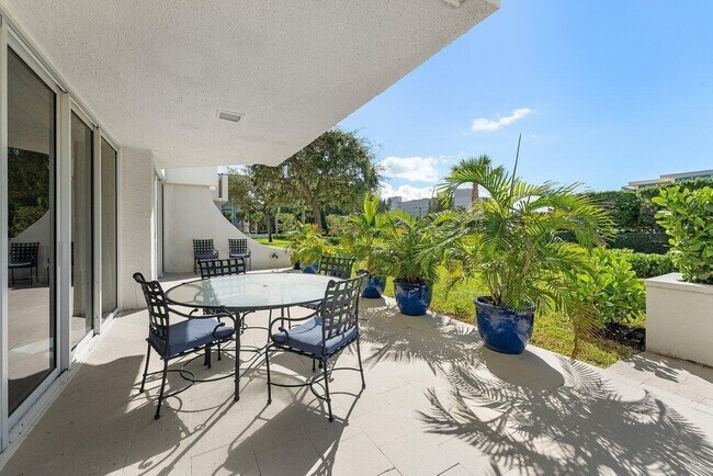 Foto del edificio - 2773 S Ocean Blvd