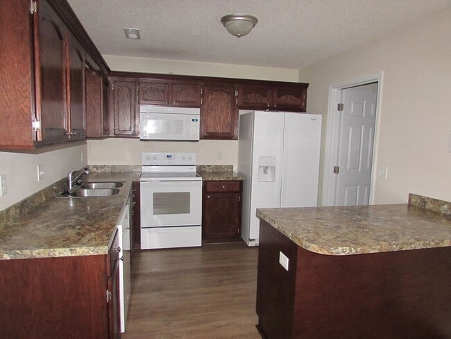 Building Photo - 2680 Moonlite Dr