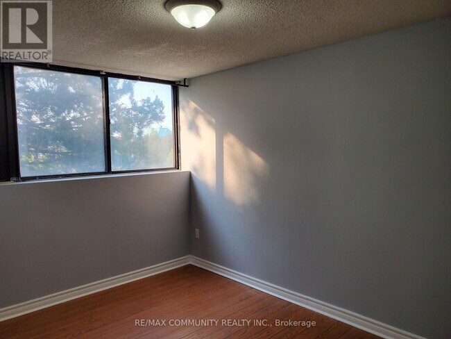 Photo du bâtiment - 10 Tapscott Rd