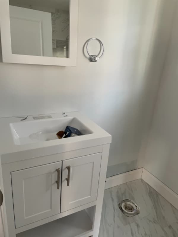 Building Photo - 19-21 N Munn Ave