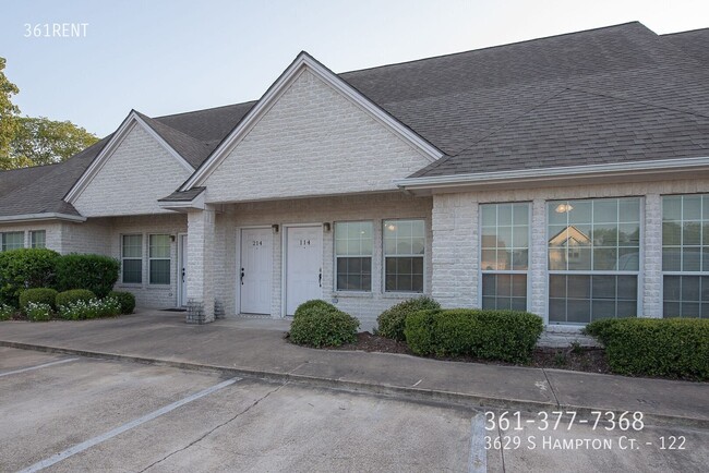 Building Photo - 3629 S Hampton Ct