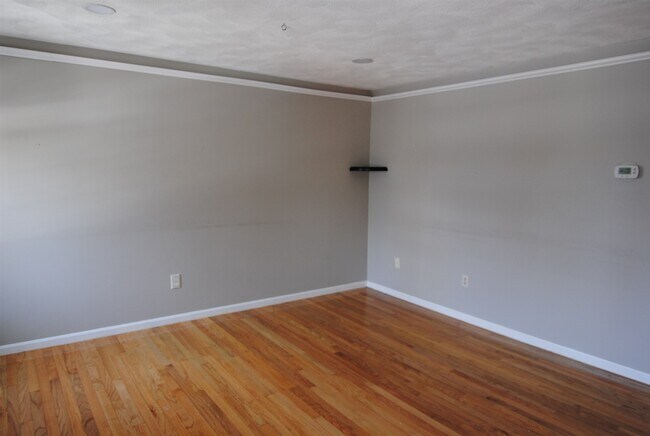 Building Photo - 66 Hawkstead Hollow