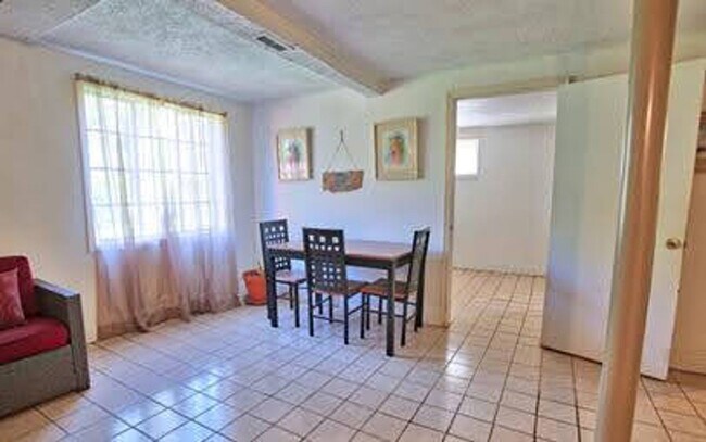 Foto del edificio - 4 Bedroom Home in Lynchburg