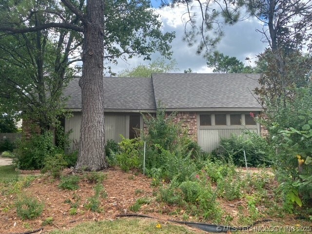 Foto principal - 7124 S Canton Ave