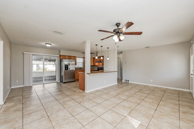 Building Photo - 5773 56th Terrace N