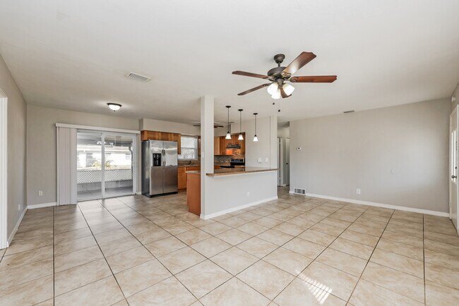 Foto del edificio - 5773 56th Terrace N