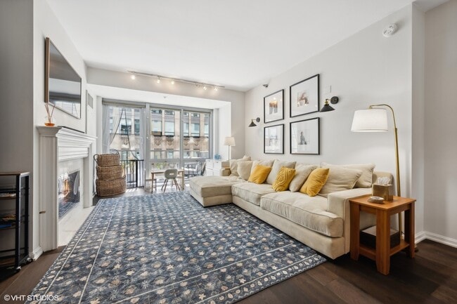 Foto del edificio - 160 E Illinois St