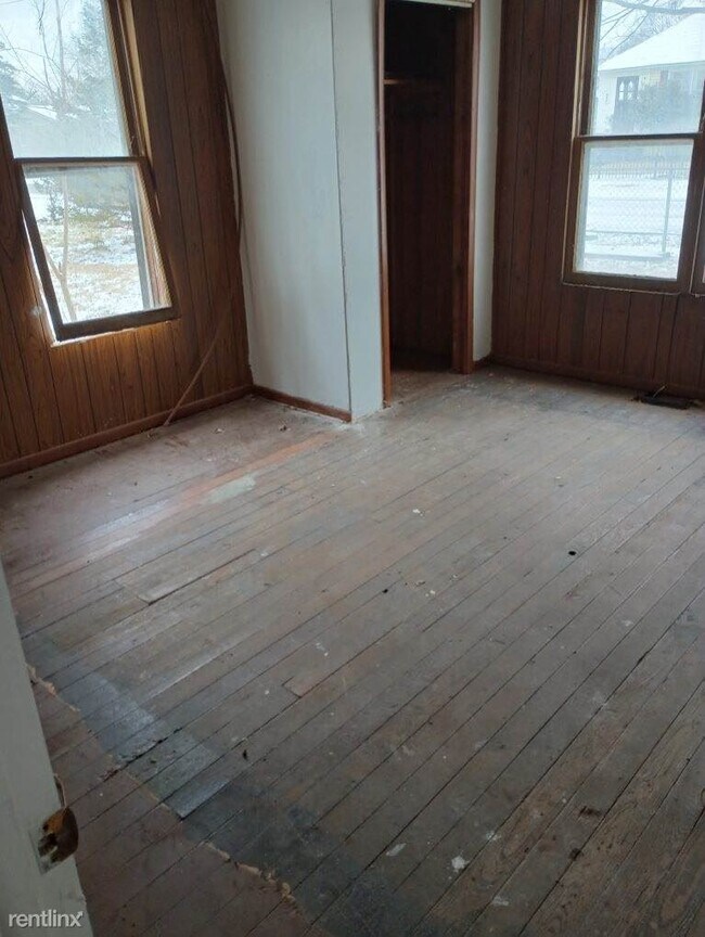 Foto del edificio - 5 br, 1 bath House - 650 Pike Run Drive