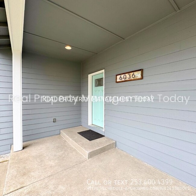 Building Photo - Large 4 bedroom home in Tacoma for rent!