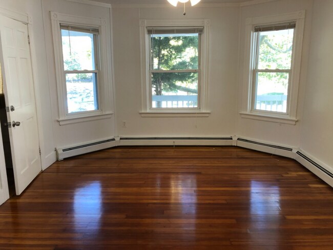 Foto del edificio - 34 Miller Ave