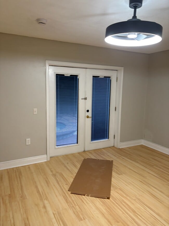 Foto del edificio - 7535 Rodgers Rd
