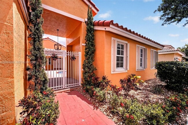 Building Photo - 685 SW 198th Terrace