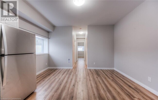Building Photo - 47 Heiman St