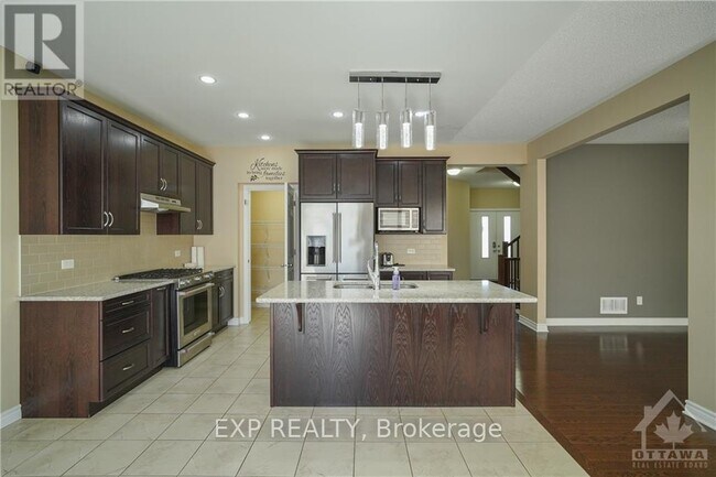 Building Photo - 321 Percheron Way
