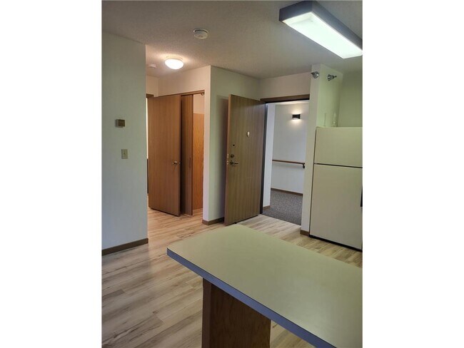 Foto del edificio - 609 Main St S