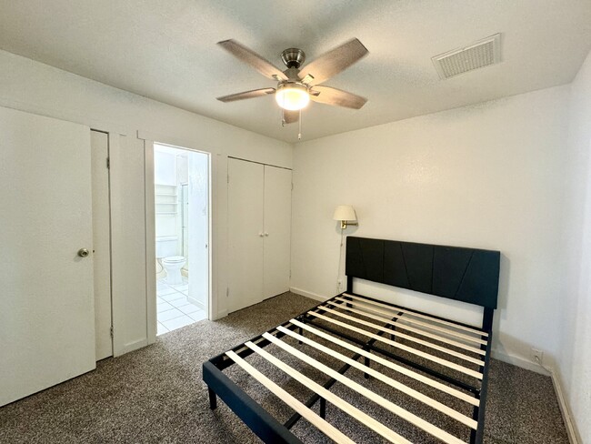 Foto del edificio - Cute 1 bdrm, 1 bath home shares 1 common w...