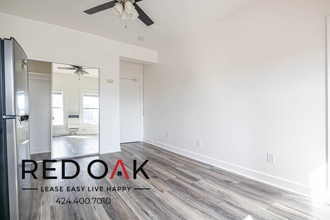 Foto del edificio - 744 Beacon Ave