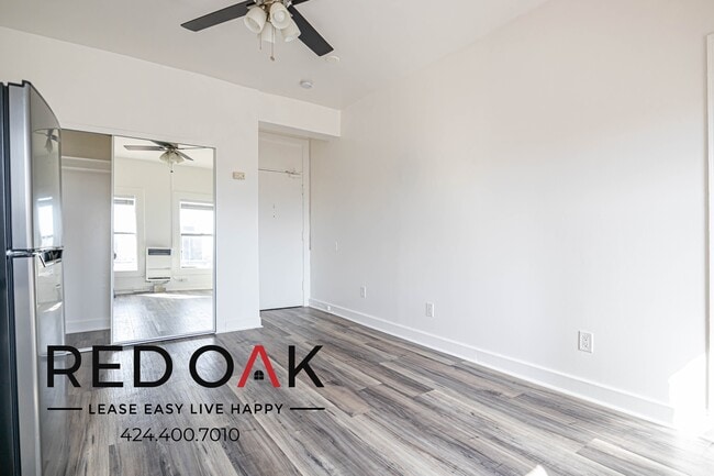 Foto del edificio - 744 Beacon Ave