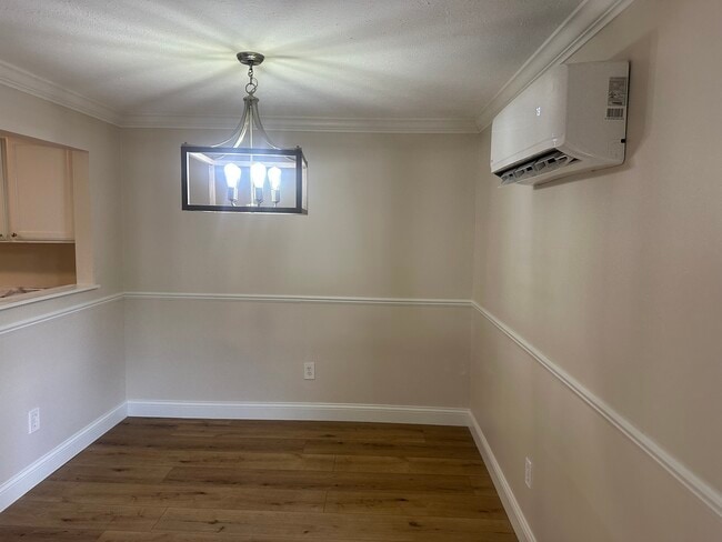 Building Photo - 6259 Forest Park Dr