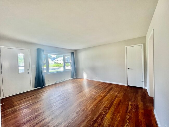 Building Photo - 11 N Cherrytree Ct